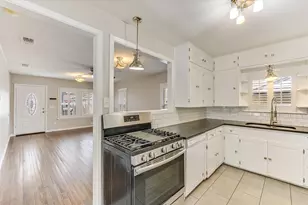 318 NW Loop 230 Hwy, Smithville, TX 78957 - Photo 8