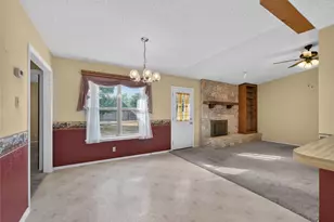 404 E Central Dr, Georgetown, TX 78628 - Photo 8