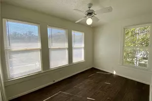 407 E 30th St, Austin, TX 78705 - Photo 18