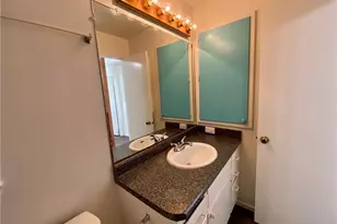 407 E 30th St, Austin, TX 78705 - Photo 20