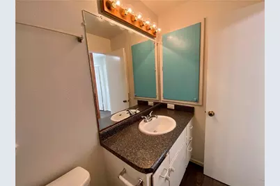 407 E 30th Street #B, Austin, TX 78705 - Photo 20