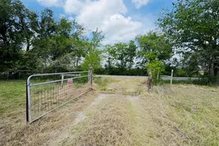 789 Upper Elgin River Rd, Elgin, TX 78621 - Photo 2