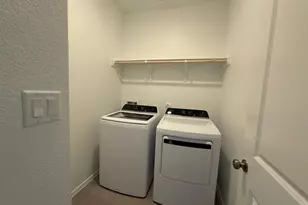 203 Herald Dr, Hutto, TX 78634 - Photo 18