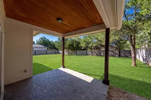 263 Indian Oak Dr, Bastrop, TX 78602 - Photo 28