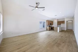 109 Melrose St, Hutto, TX 78634 - Photo 14