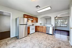 11724 Gemmer St, Del Valle, TX 78617 - Photo 10