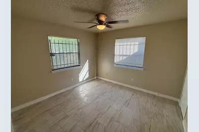 4609 E 12th Street #4, Austin, TX 78721 - Photo 12