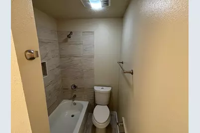 4609 E 12th Street #4, Austin, TX 78721 - Photo 14