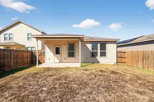 137 Miracle Dr, Jarrell, TX 76537 - Photo 22
