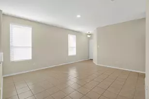 137 Miracle Dr, Jarrell, TX 76537 - Photo 4