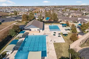 137 Miracle Dr, Jarrell, TX 76537 - Photo 24