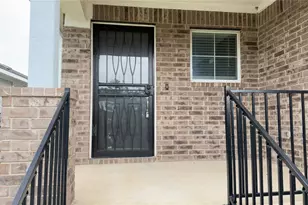 128 Riverhill Dr, Georgetown, TX 78628 - Photo 2