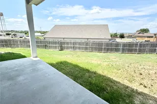 105 Bailey Kay Ct, Jarrell, TX 76537 - Photo 14