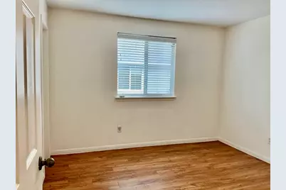 7833 Squirrel Hollow Drive, Georgetown, TX 78628 - Photo 12