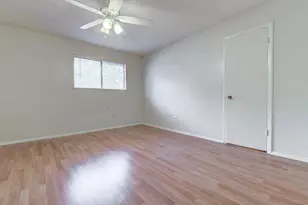 300 Villa Oaks Cir, Austin, TX 78745 - Photo 6