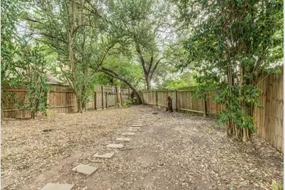 300 Villa Oaks Circle #A, Austin, TX 78745 - Photo 12