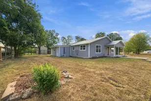 805 Haysel St, Bastrop, TX 78602 - Photo 4