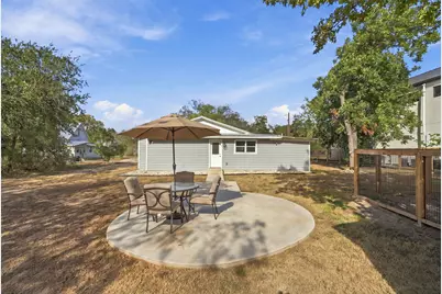 805 Haysel Street, Bastrop, TX 78602 - Photo 34