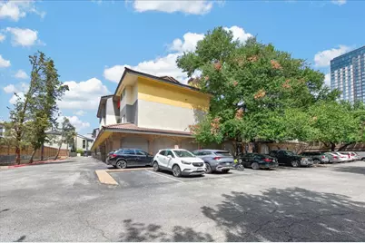 806 W 24th Street #217, Austin, TX 78705 - Photo 2