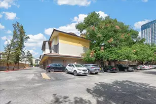 806 W 24th St, Austin, TX 78705 - Photo 2
