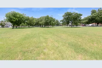 102 Elmo Street, Florence, TX 76527 - Photo 30