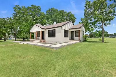102 Elmo Street, Florence, TX 76527 - Photo 22