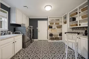 1933 Squire Circle Circle, New Braunfels, TX 78130 - Photo 10