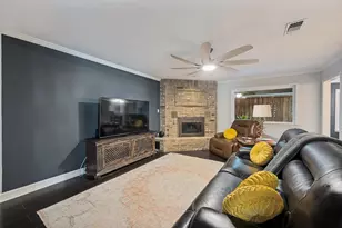 1933 Squire Circle Circle, New Braunfels, TX 78130 - Photo 6
