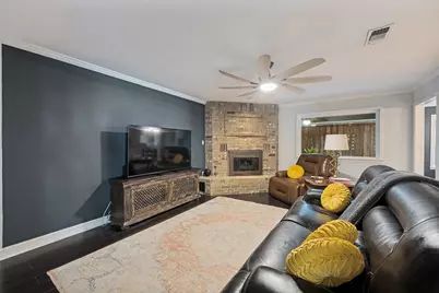 1933 Squire Circle Circle, New Braunfels, TX 78130 - Photo 6
