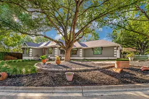 1933 Squire Circle Circle, New Braunfels, TX 78130 - Photo 2