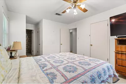 7108 Meadowood Drive, Austin, TX 78723 - Photo 18