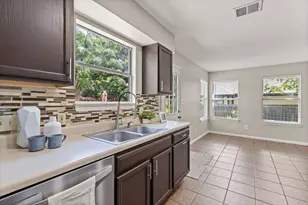 604 Post Oak Cir, Cedar Park, TX 78613 - Photo 4