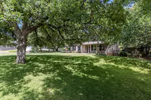 604 Post Oak Cir, Cedar Park, TX 78613 - Photo 6