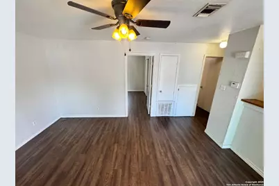 830 W Hutchins Place #3, San Antonio, TX 78221 - Photo 2