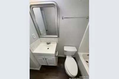 830 W Hutchins Place #3, San Antonio, TX 78221 - Photo 10