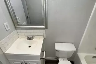 830 W Hutchins Pl, San Antonio, TX 78221 - Photo 10