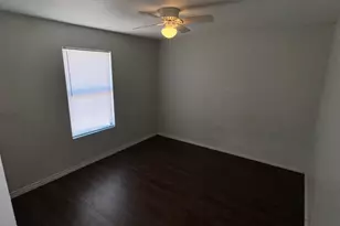 830 W Hutchins Pl, San Antonio, TX 78221 - Photo 6