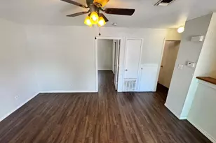 830 W Hutchins Pl, San Antonio, TX 78221 - Photo 2