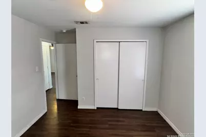 830 W Hutchins Place #3, San Antonio, TX 78221 - Photo 8
