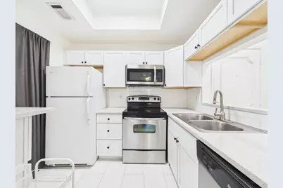 806 W 24th Street #114, Austin, TX 78705 - Photo 6