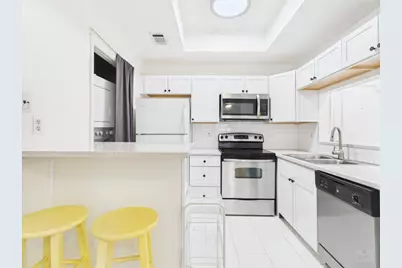 806 W 24th Street #114, Austin, TX 78705 - Photo 4