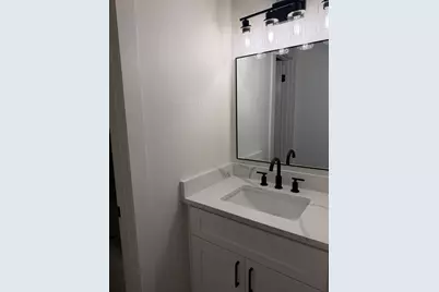 2904 Sweeney Lane #D, Austin, TX 78723 - Photo 2