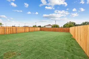 333 Sullivan Way, Elgin, TX 78621 - Photo 18