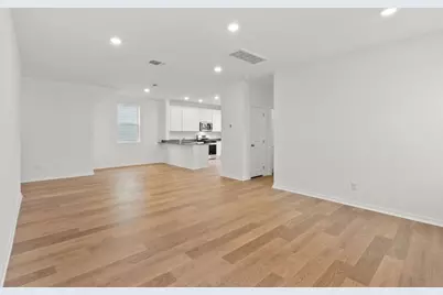 333 Sullivan Way, Elgin, TX 78621 - Photo 8