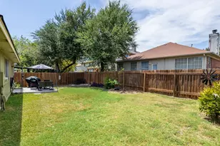 1104 Laurelleaf Dr, Pflugerville, TX 78660 - Photo 10