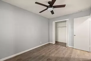 838 N Meadows Dr, Austin, TX 78758 - Photo 12