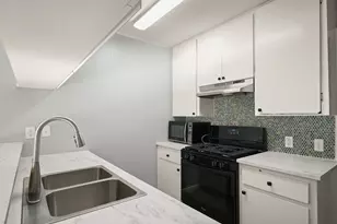 838 N Meadows Dr, Austin, TX 78758 - Photo 2