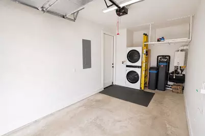 1123 Omega Avenue #1, Austin, TX 78721 - Photo 32
