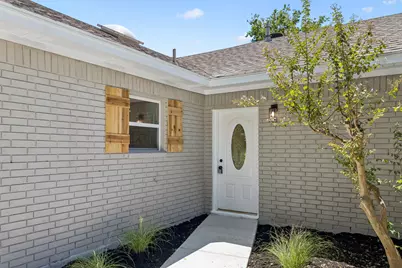 106 Cottonwood Drive, Hutto, TX 78634 - Photo 22