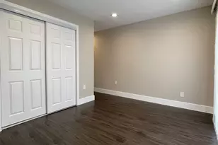 935 La Posada Dr, Austin, TX 78752 - Photo 10